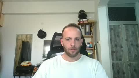 EmilioZem8 online show from January 4, 2025, 7:45 am