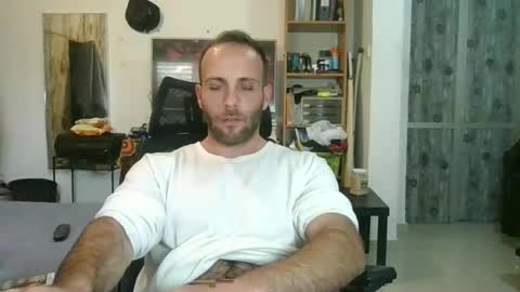 EmilioZem8 online show from January 4, 2025, 12:27 pm