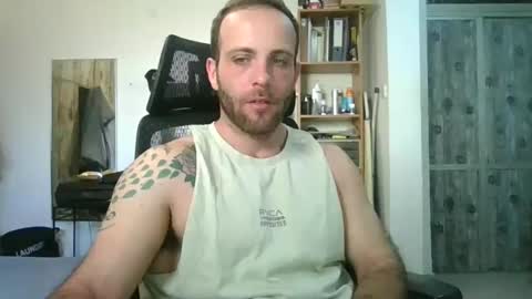 EmilioZem8 online show from February 1, 2025, 7:36 am