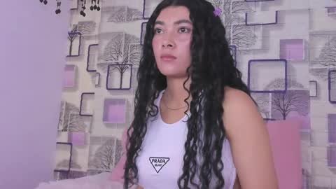 Snapshot of emilly_duque chatting on May 12, 2026, 3:25 am Emilly online show from May 12, 2026, 3:25 am
