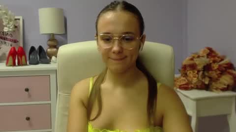Emilly online show from December 5, 2024, 7:49 am