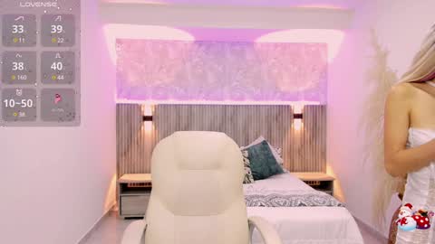 Emily online show from December 17, 2024, 3:17 am