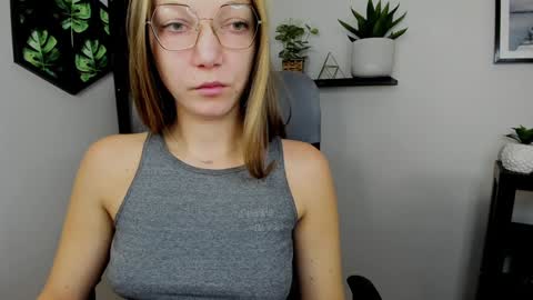 Emilly online show from December 17, 2024, 6:45 am