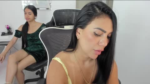 Emilly  online show from December 18, 2024, 5:42 pm