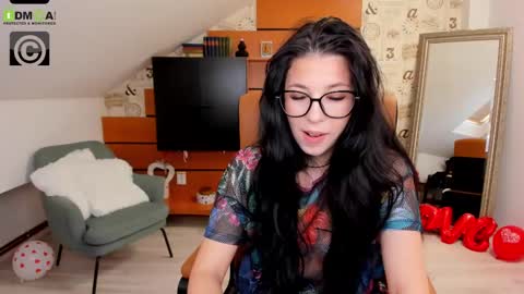 EmillyTaylor online show from March 12, 2025, 10:37 am