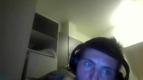 emilsuokas8 online show from August 4, 2026, 1:31 am