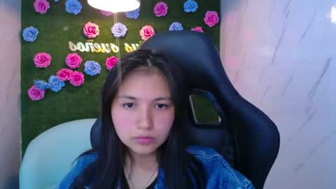 Snapshot of emiluna_a chatting on June 12, 2026, 10:52 pm emiluna_a online show from June 12, 2026, 10:52 pm