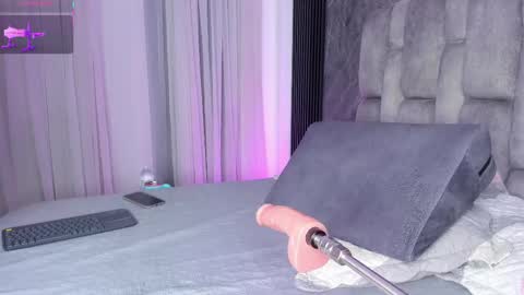 Emily online show from October 11, 2025, 12:04 pm