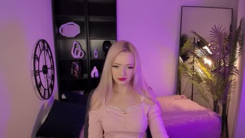 Emily online show from September 26, 2025, 8:24 pm