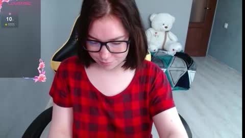 Emily 3 online show from September 25, 2025, 1:31 am