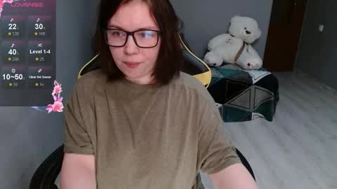 Emily 3 online show from November 7, 2025, 4:51 pm