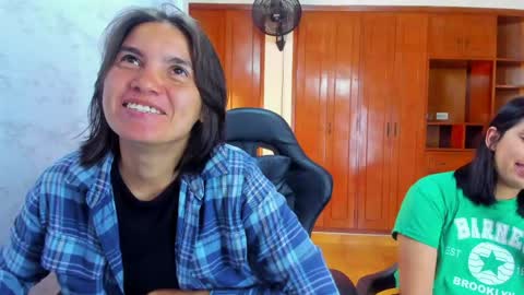 Emily and Soffy online show from May 5, 2026, 12:24 pm