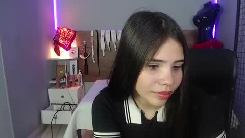              online show from December 5, 2024, 8:22 pm