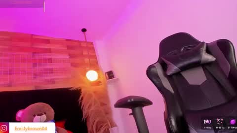 emily_brown04 online show from February 17, 2026, 11:29 am