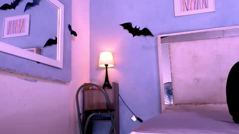 emily_castillo1_ online show from November 24, 2025, 3:28 am