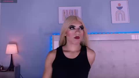 emily_castillo_1 online show from September 10, 2025, 4:23 am