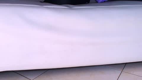 emily_castillo_1 online show from September 24, 2025, 3:21 am