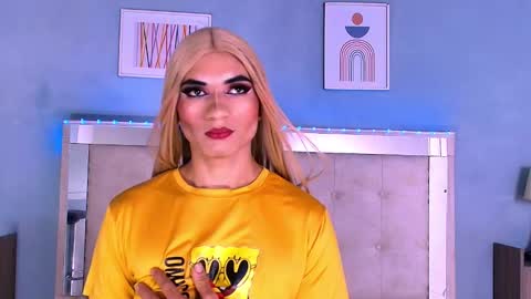 emily_castillo_1 online show from September 26, 2025, 5:33 am