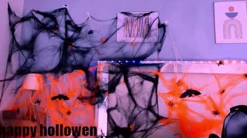 emily_castillo_1 online show from October 10, 2025, 5:28 am