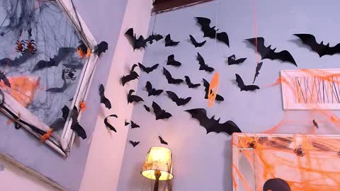 emily_castillo_1 online show from October 30, 2025, 4:36 am