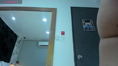 Snapshot of emily_clarkk_ chatting on February 28, 2026, 8:43 pm emily_clarkk_ online show from February 28, 2026, 8:43 pm