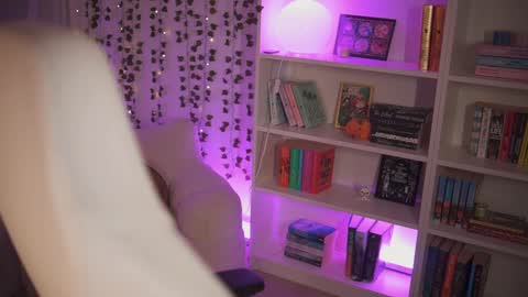 Em -  online show from January 19, 2025, 9:55 pm