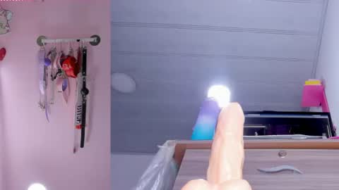 emily_foxxxi online show from July 18, 2026, 10:57 pm