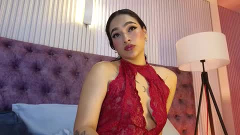 Snapshot of emily_foxyy chatting on February 12, 2026, 10:43 am Emily online show from February 12, 2026, 10:43 am