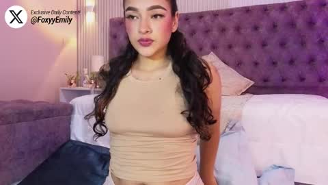 Snapshot of emily_foxyy chatting on February 24, 2026, 7:12 pm Emily online show from February 24, 2026, 7:12 pm