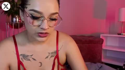 Snapshot of emily_foxyy chatting on April 23, 2026, 8:44 pm Emily online show from April 23, 2026, 8:44 pm