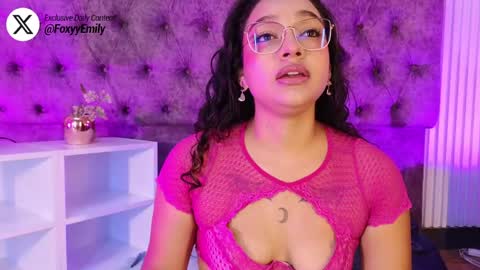 Snapshot of emily_foxyy chatting on May 18, 2026, 7:09 pm Emily online show from May 18, 2026, 7:09 pm