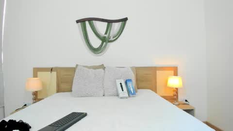 emily_frostt online show from November 28, 2025, 7:49 pm