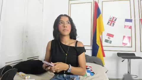 emily_gaviria1 online show from June 16, 2026, 1:47 pm