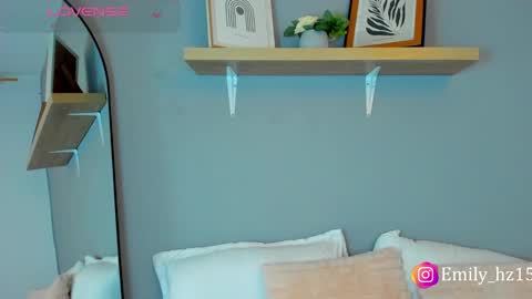 Snapshot of emily_haze chatting on February 19, 2025, 10:45 am Emily online show from February 19, 2025, 10:45 am