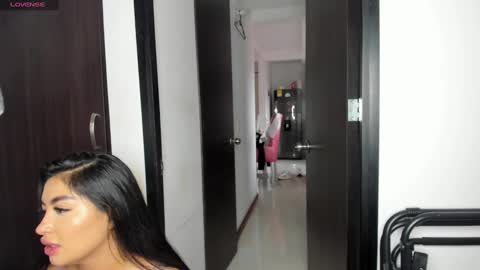 independet model online show from February 1, 2025, 10:34 pm