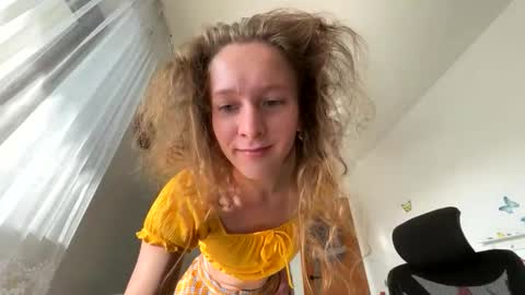 Emily  online show from October 8, 2025, 7:28 am