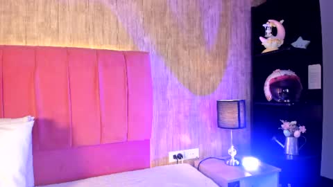 Snapshot of emily_klarence chatting on June 25, 2026, 8:57 pm Emily online show from June 25, 2026, 8:57 pm