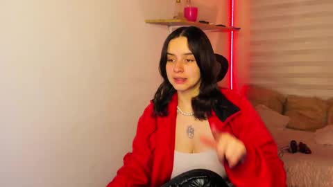 emily_lindey online show from November 11, 2025, 3:17 am