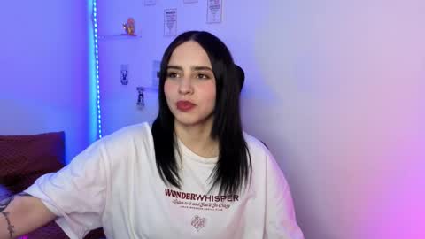 Emily Lindey online show from February 10, 2026, 3:43 am