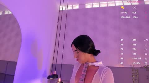 emily_luve online show from November 27, 2025, 7:27 pm