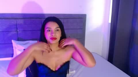 Snapshot of emily_milff chatting on July 14, 2026, 11:49 am emily_milff online show from July 14, 2026, 11:49 am