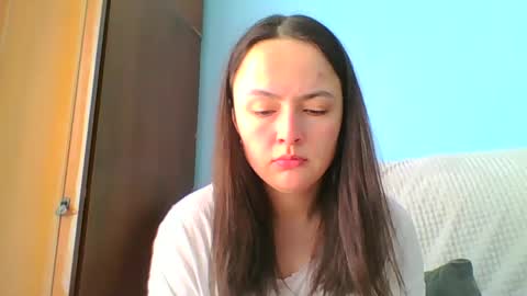 emily_morning_dew online show from March 11, 2025, 8:09 am