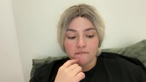 emily_morning_dew online show from October 15, 2025, 6:35 am