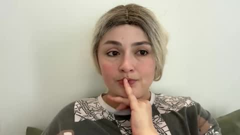 emily_morning_dew online show from November 1, 2025, 11:45 am