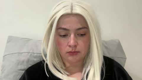 emily_morning_dew online show from January 6, 2026, 7:45 am