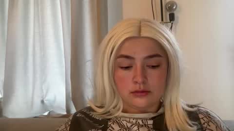 emily_morning_dew online show from February 18, 2026, 7:26 am