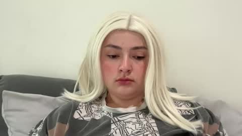 emily_morning_dew online show from March 17, 2026, 5:11 am