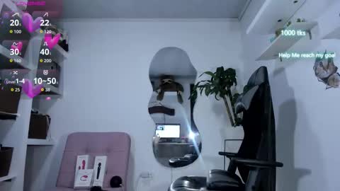 emily_palmeer online show from September 19, 2025, 10:49 am