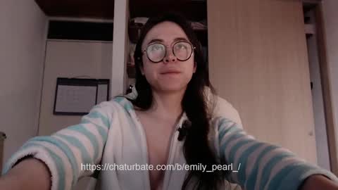emily_pearl_ online show from February 15, 2025, 10:42 pm
