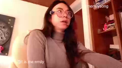 emily_pearl_ online show from March 19, 2026, 2:32 pm